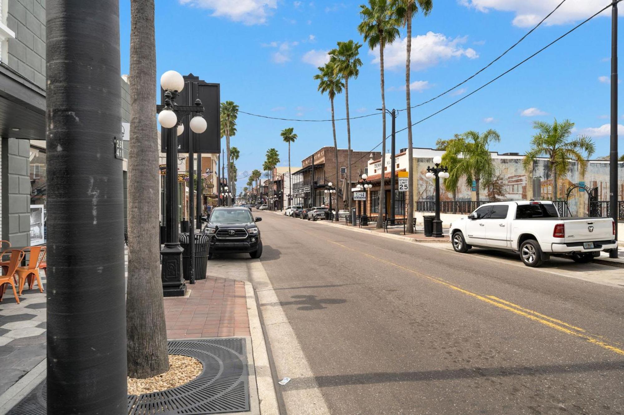New! Sangria Suite - Upscale Ybor City Studio, Right On 7Th Ave Tampa Zewnętrze zdjęcie