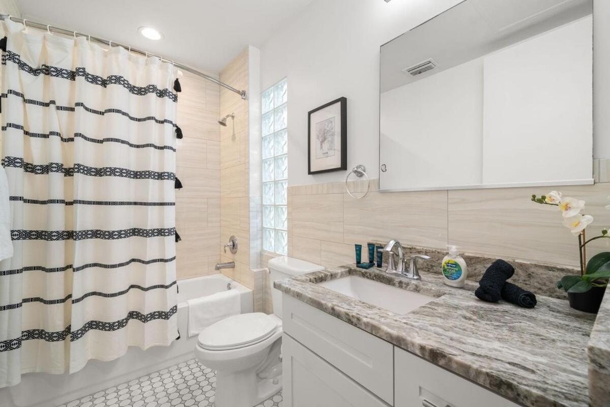 New! Sangria Suite - Upscale Ybor City Studio, Right On 7Th Ave Tampa Zewnętrze zdjęcie